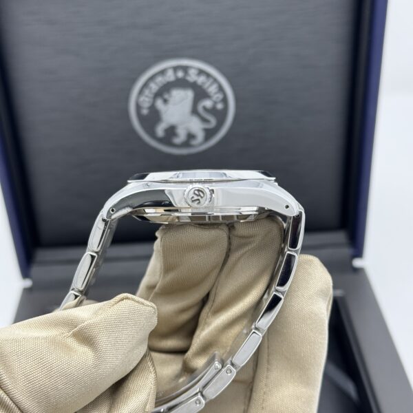Side profile of Grand Seiko SBGA427 displaying GS-signed crown and Zaratsu polished case